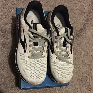 Brooks White and Black Running Shoes